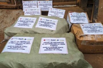 Ituri : SOCOAC renforce la riposte contre Ebola avec un don d&rsquo;équipements de protection à Mongbwalu