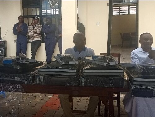 Beni : le Sénateur Papy Machozi dote l&rsquo;ISC de matériels informatiques et d&rsquo;une connexion Starlink