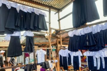 Beni : le chef de bureau de l’Économie annonce des contrôles contre la vente obligatoire des fournitures scolaires